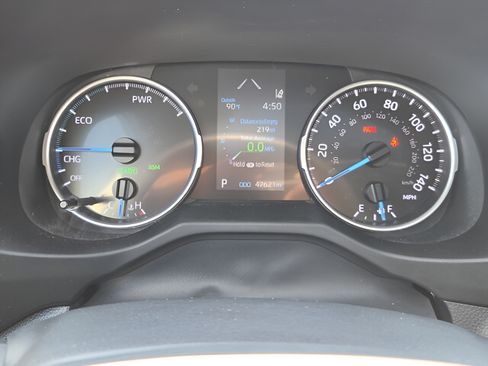 Used 2022 Toyota RAV4 XLE w/ Convenience Package AWD/4WD image 23