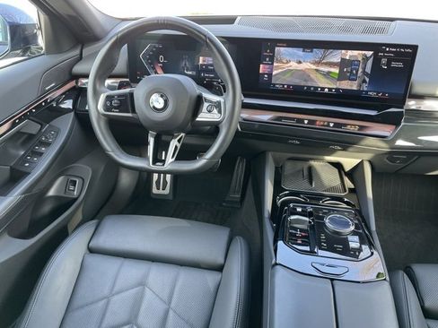 Certified 2024 BMW 540i xDrive w/ Premium Package image 9