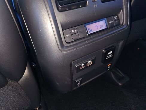 Used 2019 Nissan Pathfinder SL w/ Rock Creek Edition image 30