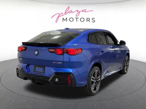 New 2026 BMW X2 xDrive28i w/ Technology Package AWD/4WD image 5