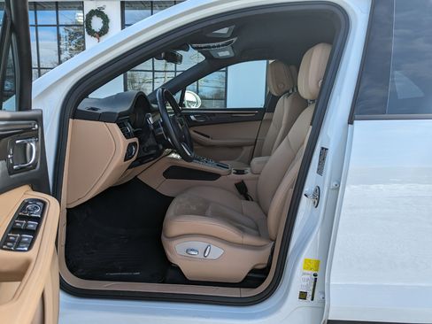 Used 2020 Porsche Macan image 12