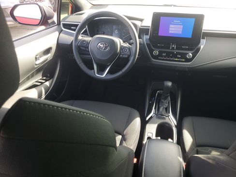 Used 2025 Toyota Corolla SE FWD image 16