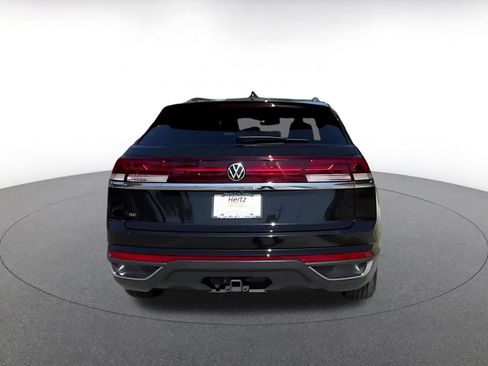 Used 2026 Volkswagen Atlas Cross Sport SE FWD image 12