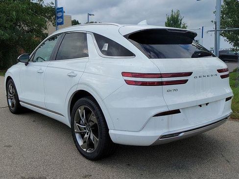 New 2024 Genesis Electrified GV70 Advanced image 4
