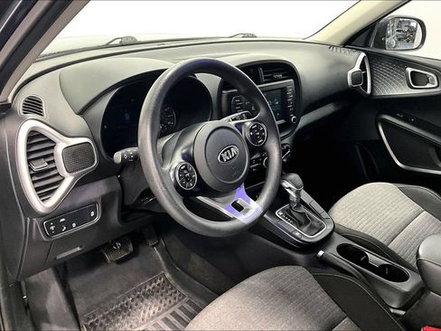 Used 2020 Kia Soul S FWD image 16