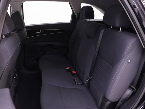 Used 2019 Kia Sorento LX image 13