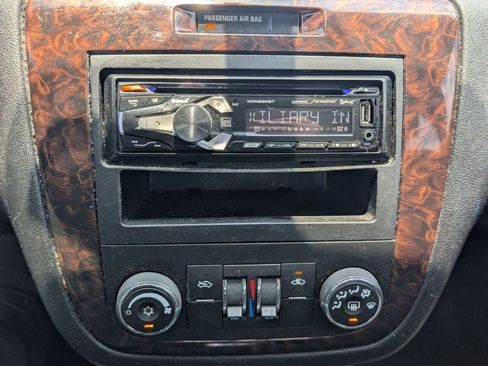 Used 2013 Chevrolet Impala LT FWD image 15