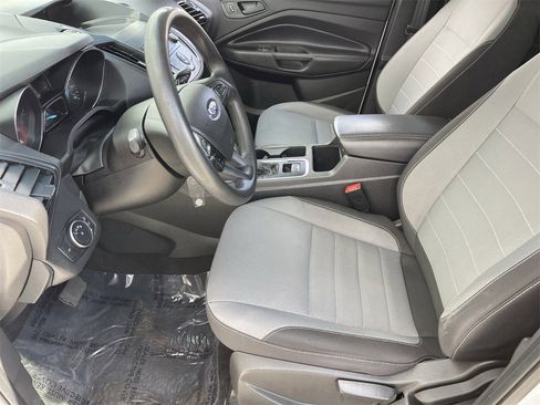 Used 2019 Ford Escape S image 20