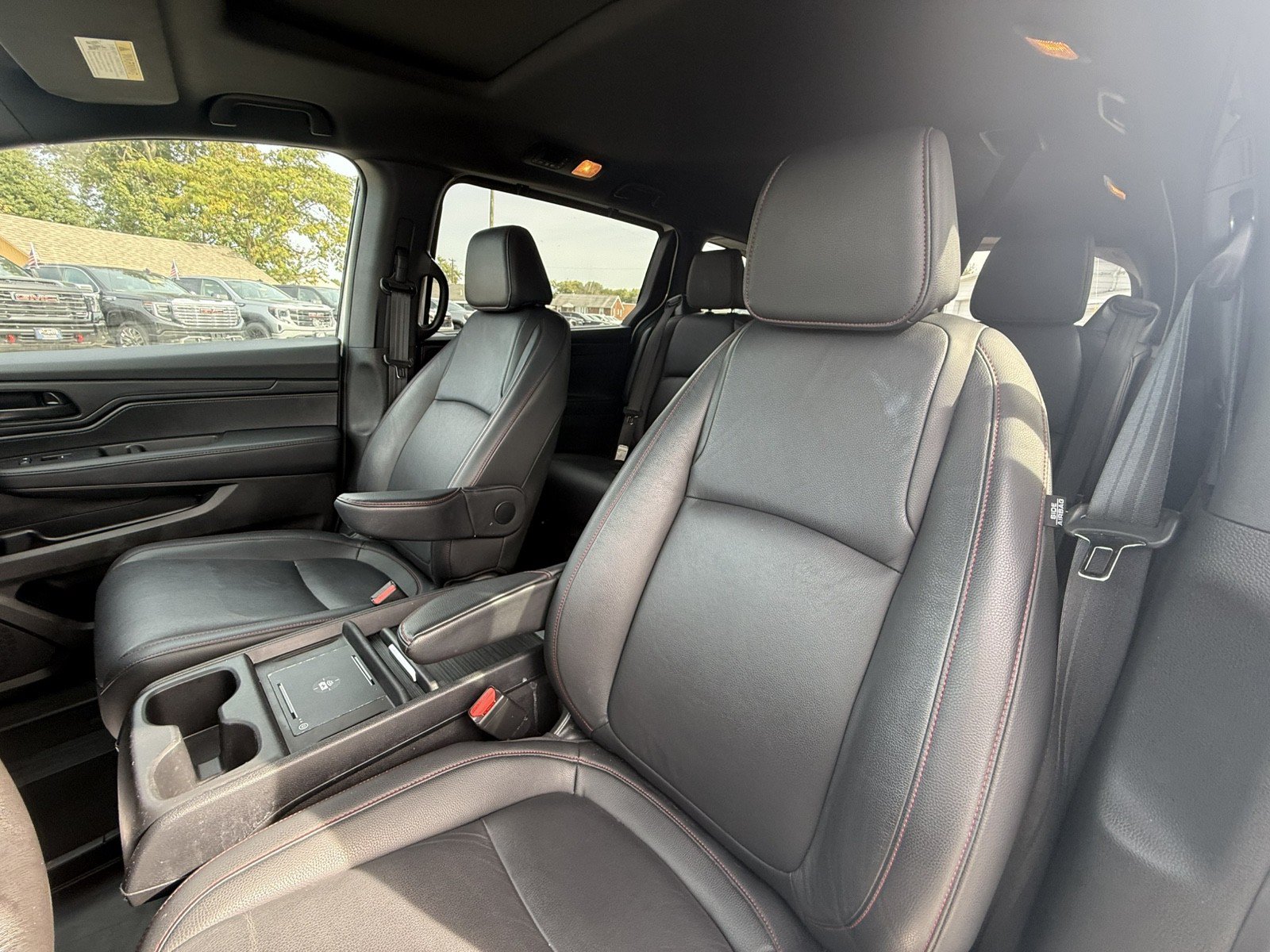 Used 2025 Honda Odyssey Sport-L image 10
