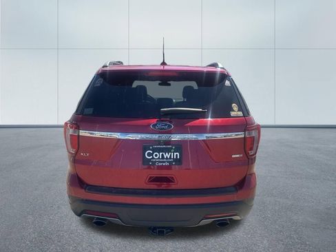 Used 2019 Ford Explorer XLT w/ Equipment Group 202A AWD/4WD image 3
