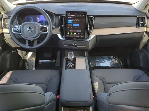 Certified 2026 Volvo XC90 B6 Plus AWD/4WD image 14