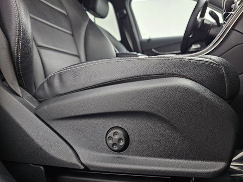 Certified 2022 Mercedes-Benz GLC 300 GLC 300 w/ Multimedia Package Lite image 18