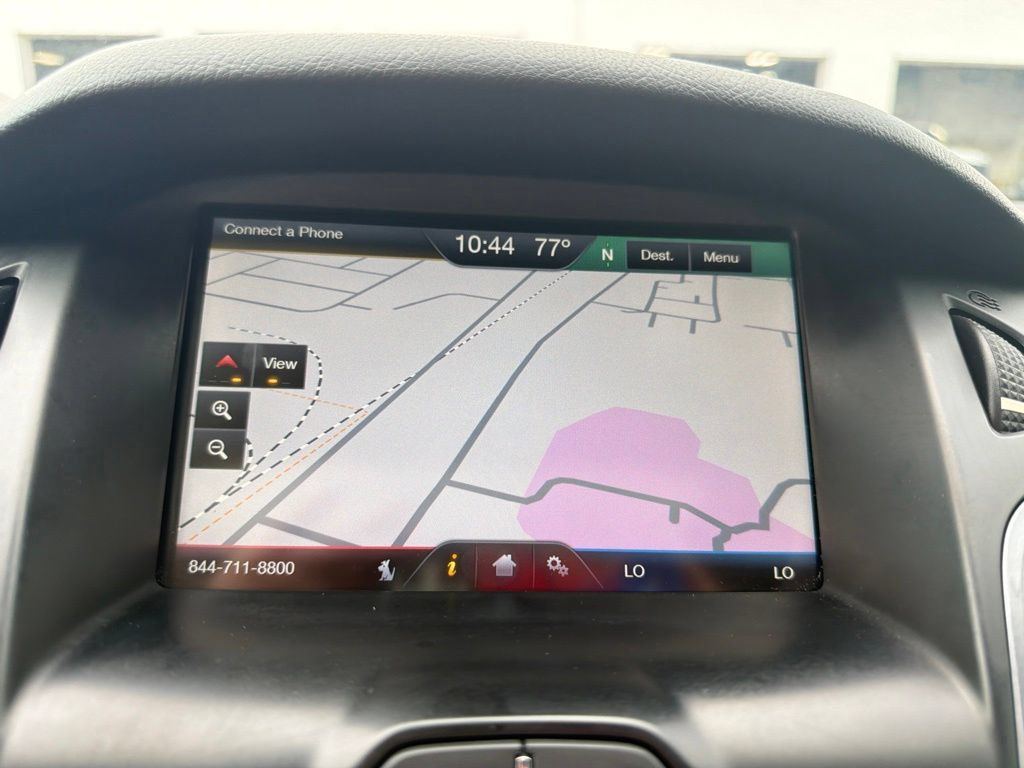 Used 2014 Ford Focus Titanium FWD image 25