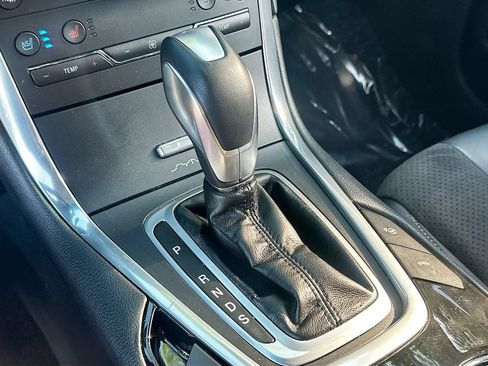 Used 2015 Ford Edge Sport w/ Equipment Group 401A FWD image 17