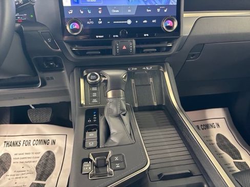 Used 2026 Lexus GX 550 AWD/4WD image 20