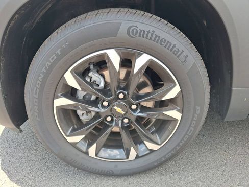 Used 2023 Chevrolet TrailBlazer LT FWD image 12