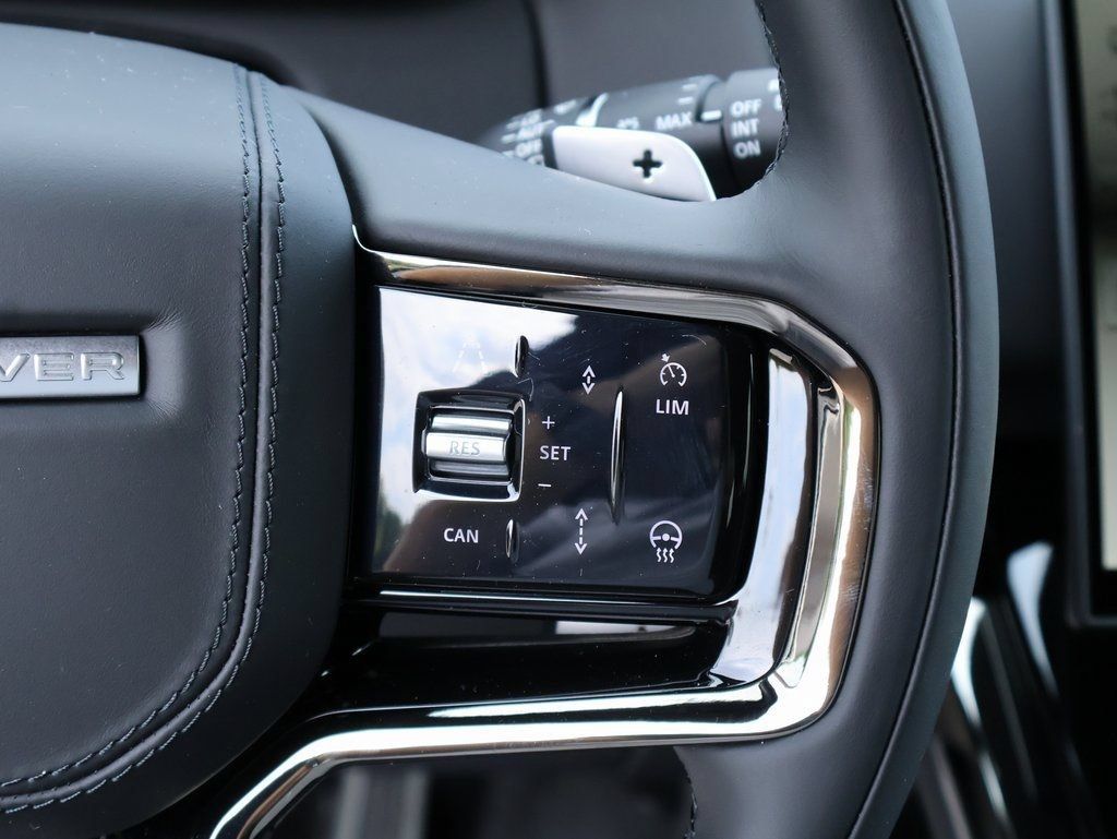 New 2025 Land Rover Range Rover Sport Dynamic SE AWD/4WD image 32