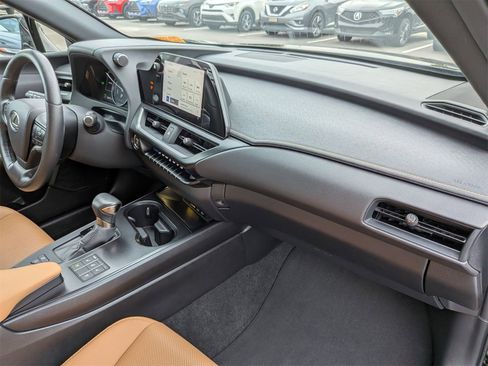 Used 2023 Lexus UX 250h FWD w/ Premium Package image 40