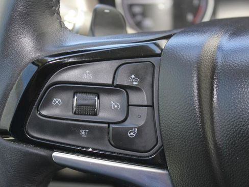 Used 2023 Buick Enclave Essence w/ Sound and Sites Package AWD/4WD image 28