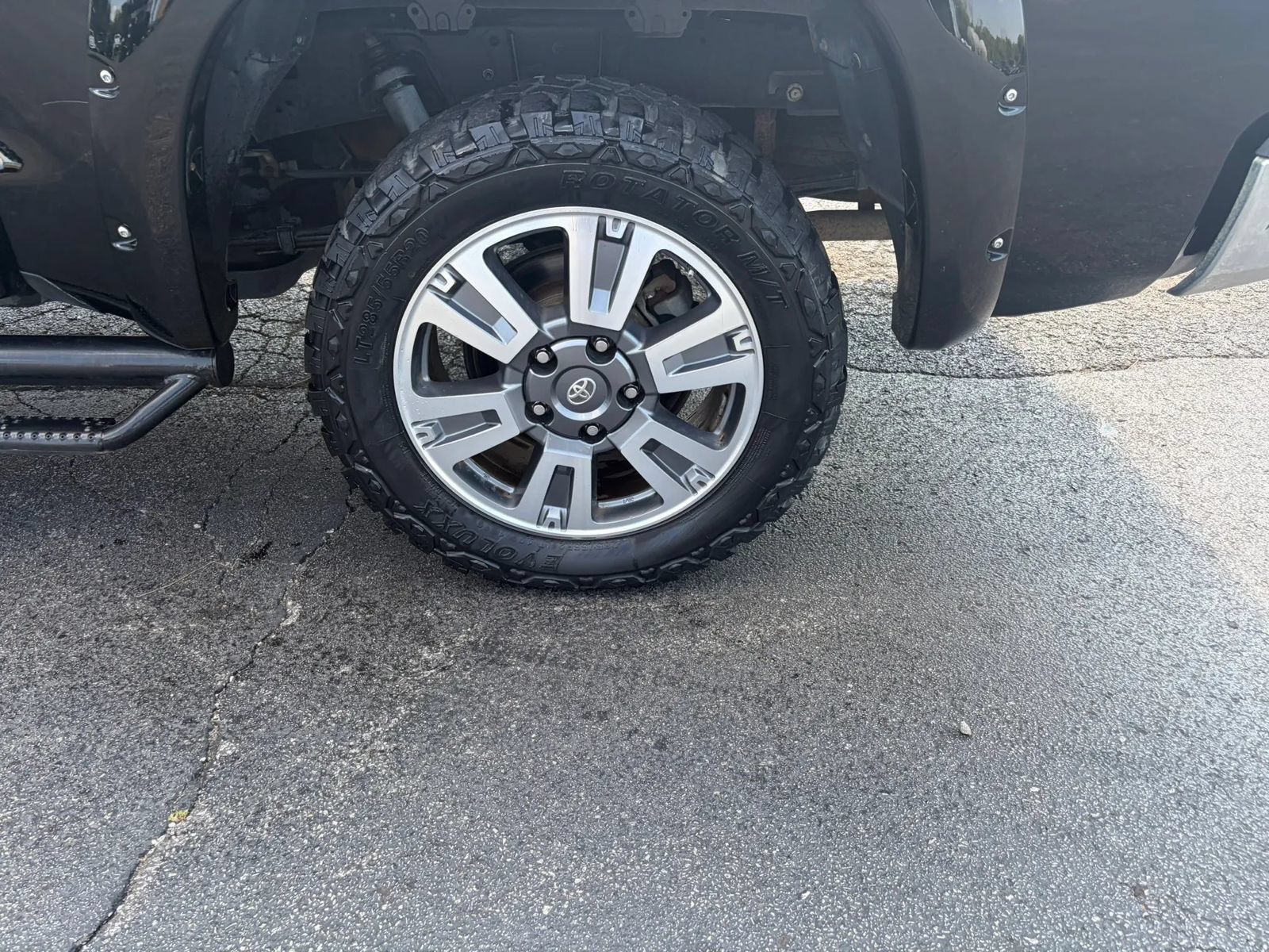 Used 2013 Toyota Tundra Limited w/ Memory Pkg AWD/4WD image 12