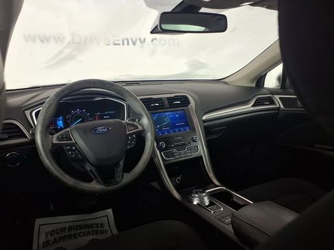 Used 2020 Ford Fusion SE image 10