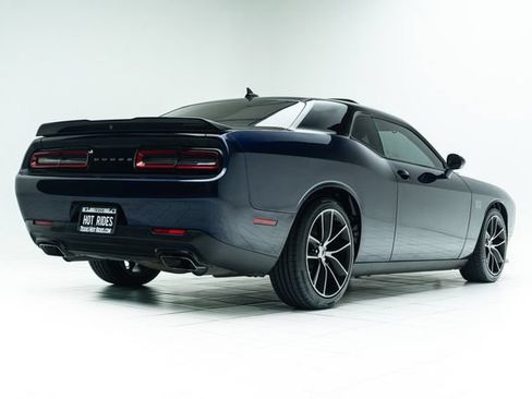 Used 2017 Dodge Challenger R/T Scat Pack RWD image 12