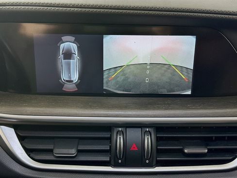 Used 2022 Alfa Romeo Stelvio Ti image 23