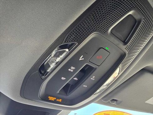 Used 2025 Audi Q6 e-tron Prestige image 35