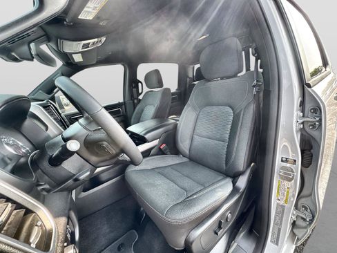 Used 2025 RAM 1500 Big Horn AWD/4WD image 11