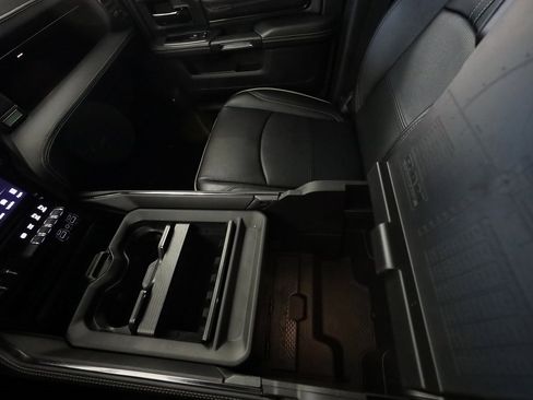 Used 2024 RAM 2500 Limited image 38