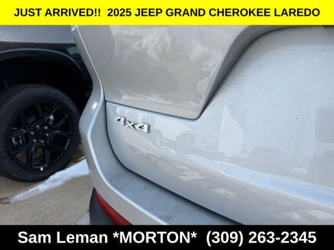 New 2025 Jeep Grand Cherokee L Laredo w/ Luxury Tech Group I image 12