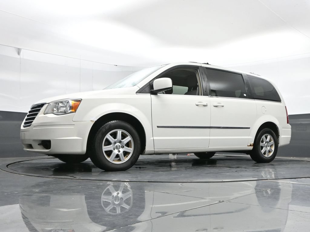Used 2010 Chrysler Town & Country Touring FWD image 42