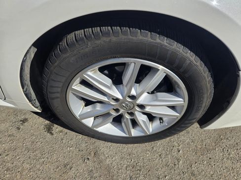 Used 2015 Toyota Avalon XLE Premium w/ Preferred Accessory Package image 29