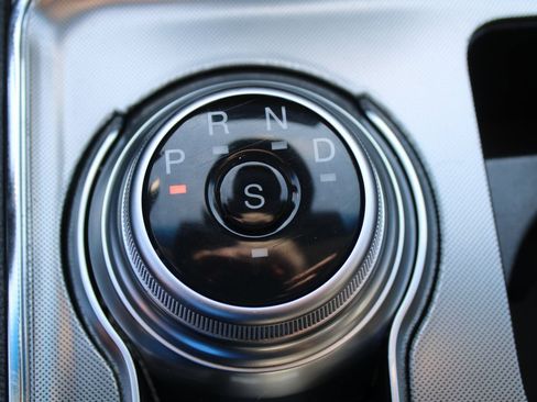 Used 2024 Ford Edge Titanium image 36