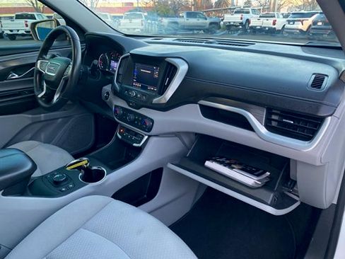 Used 2022 GMC Terrain SLE w/ Driver Convenience Package image 20