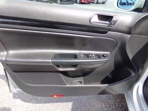 Used 2012 Volkswagen Jetta TDI image 15