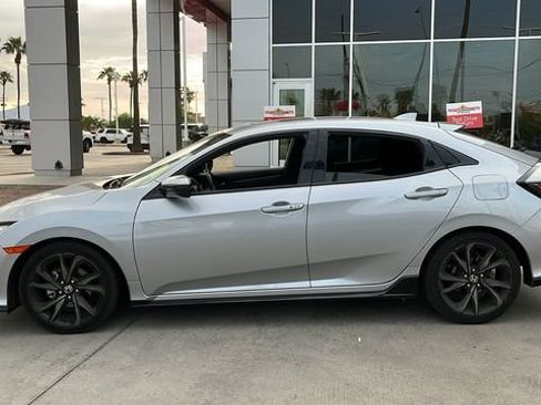 Used 2017 Honda Civic Sport Touring image 3