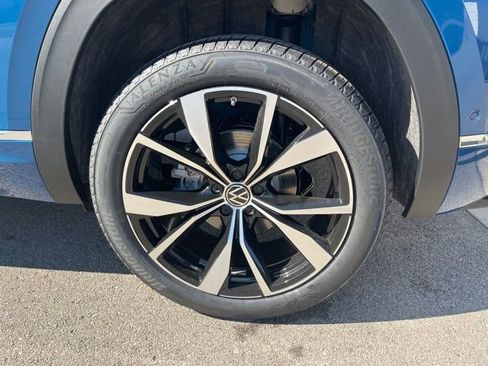 New 2025 Volkswagen Atlas Cross Sport SEL Premium R-Line image 5