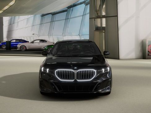 New 2026 BMW 530i w/ M Sport Package image 3