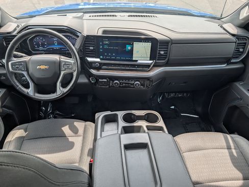 Used 2022 Chevrolet Silverado 1500 LT w/ Protection Package AWD/4WD image 14