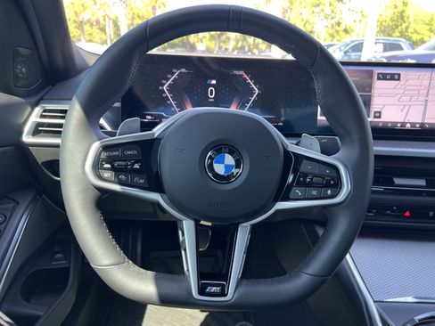 Used 2025 BMW 330i Sedan w/ M Sport Package image 18