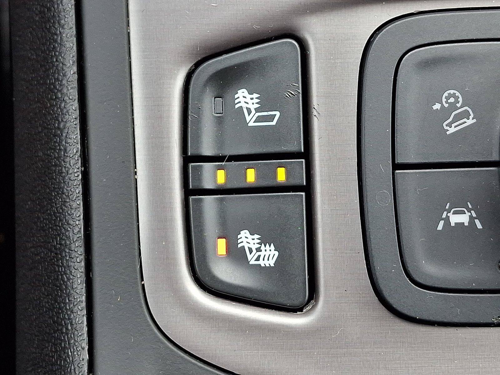 Used 2023 GMC Terrain AT4 AWD/4WD image 25