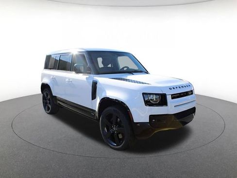 New 2025 Land Rover Defender 110 X-Dynamic SE AWD/4WD image 5