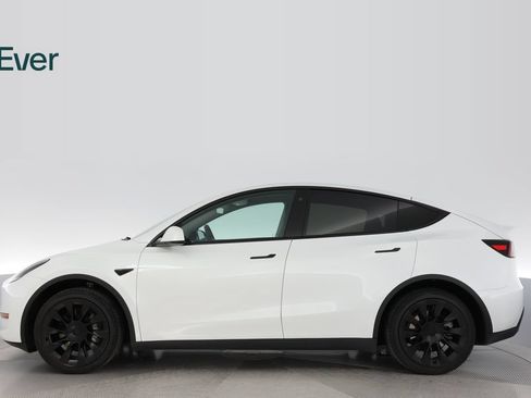 Used 2023 Tesla Model Y Long Range AWD/4WD image 15