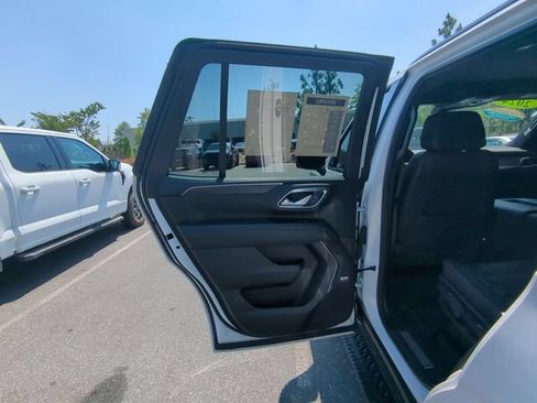 Used 2024 Chevrolet Tahoe Z71 w/ Luxury Package AWD/4WD image 30