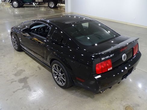 Used 2007 Ford Mustang Shelby GT500 RWD image 8