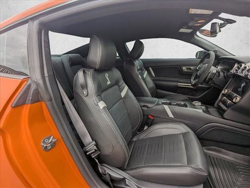 Used 2021 Ford Mustang Shelby GT500 w/ Technology Package image 21