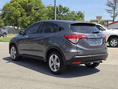 Used 2020 Honda HR-V LX image 3