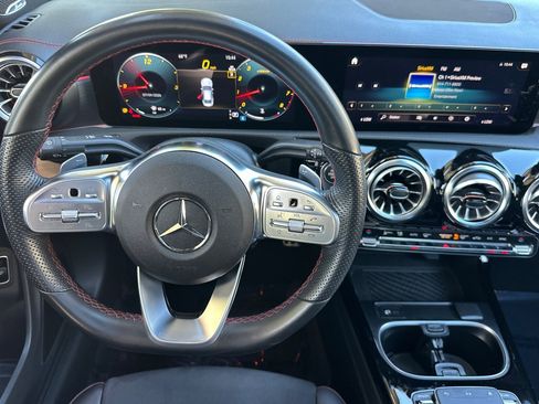 Used 2023 Mercedes-Benz CLA 250 image 29