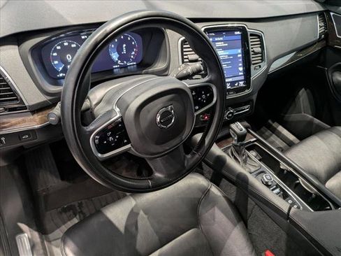 Used 2018 Volvo XC90 T6 Momentum w/ Convenience Package image 10